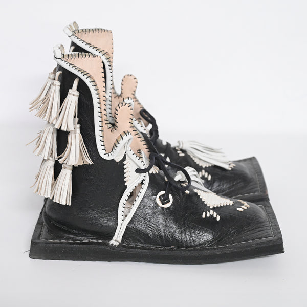 Unisex Black And White Hand-Made Traditional Moroccan Craftsmanship Leather Shoes - Variation I